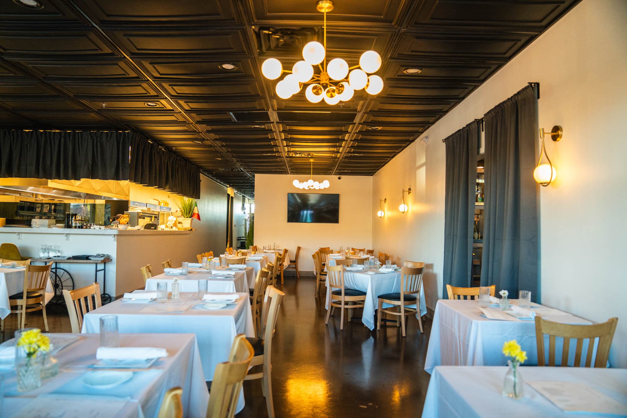Tuscan Cove Bar & Patio private dining room for rehearsal dinners